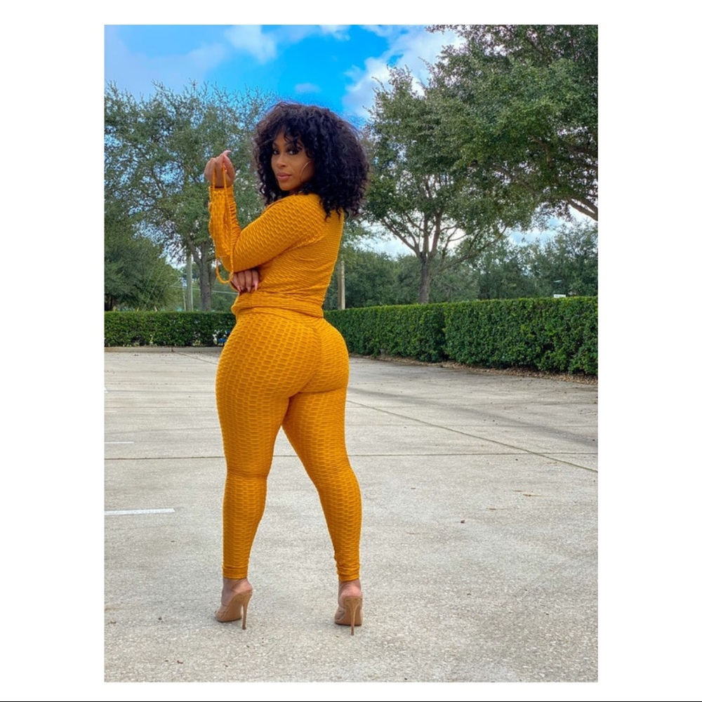 3/$25 🚨LAST ONE 🚨 Tracksuit Set